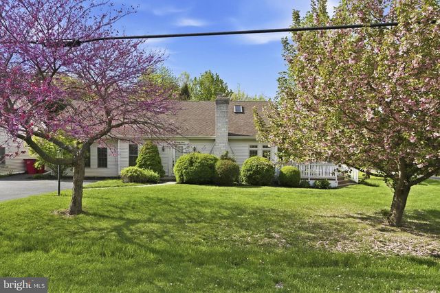 227 HERITAGE DR, Gettysburg, PA 17325