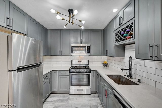 6712 Accent Court, Las Vegas, NV 89108