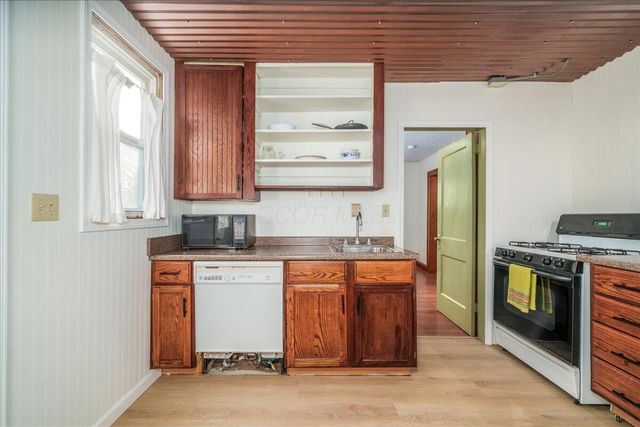 2471 Valleyview Drive, Columbus, OH 43204