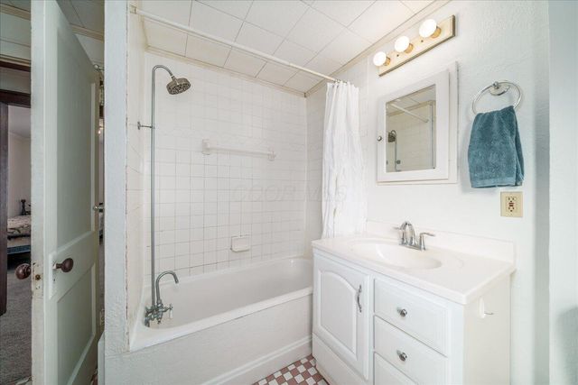 2471 Valleyview Drive, Columbus, OH 43204