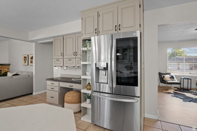 2247 E WILLOW HILLS DR, Sandy, UT 84093