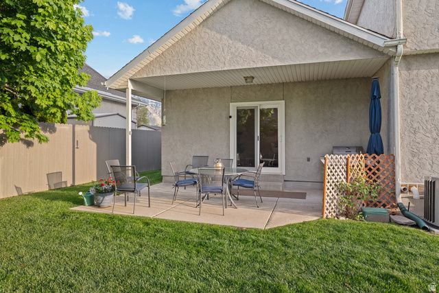 2247 E WILLOW HILLS DR, Sandy, UT 84093