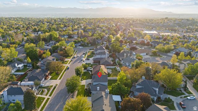 2247 E WILLOW HILLS DR, Sandy, UT 84093