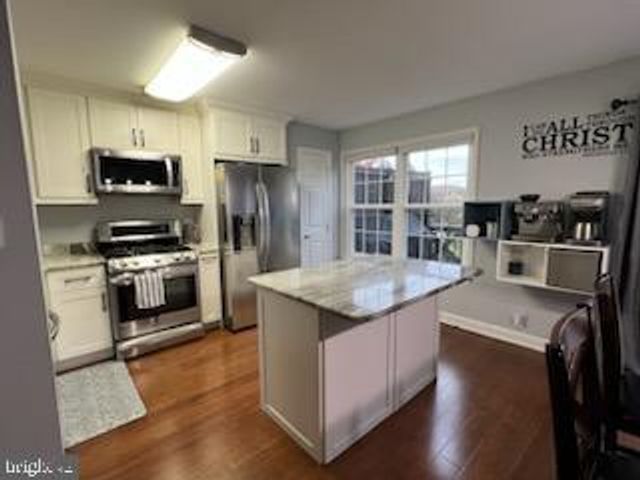 54 EMANDAN LN, Hockessin, DE 19707