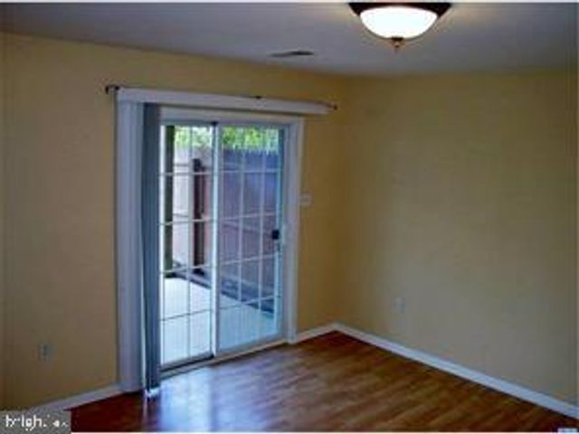 54 EMANDAN LN, Hockessin, DE 19707