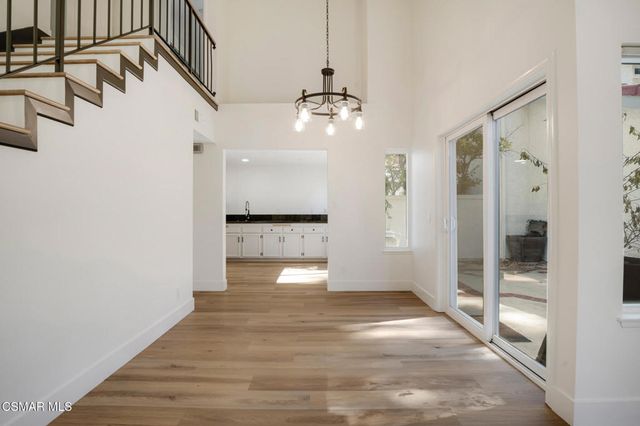 974 Quarterhorse Lane, Oak Park, CA 91377