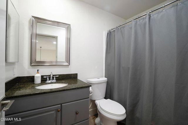 974 Quarterhorse Lane, Oak Park, CA 91377