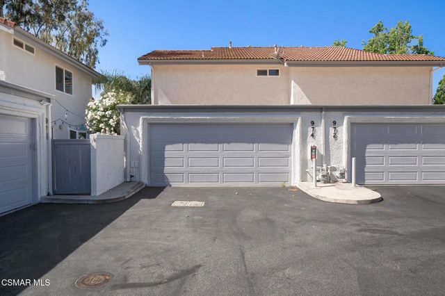 974 Quarterhorse Lane, Oak Park, CA 91377