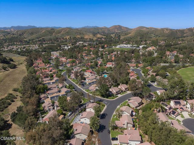 974 Quarterhorse Lane, Oak Park, CA 91377
