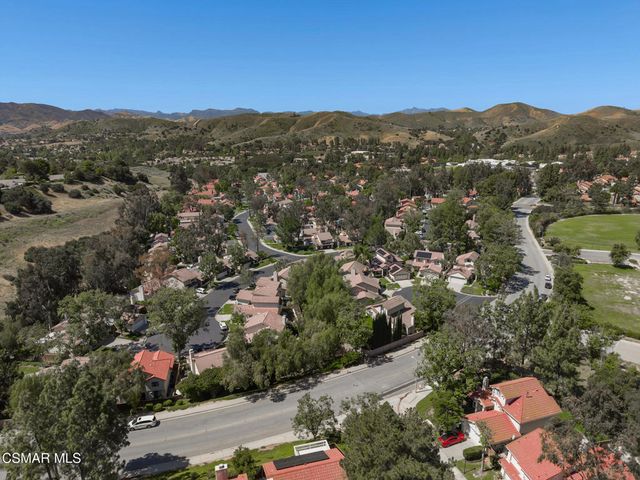 974 Quarterhorse Lane, Oak Park, CA 91377