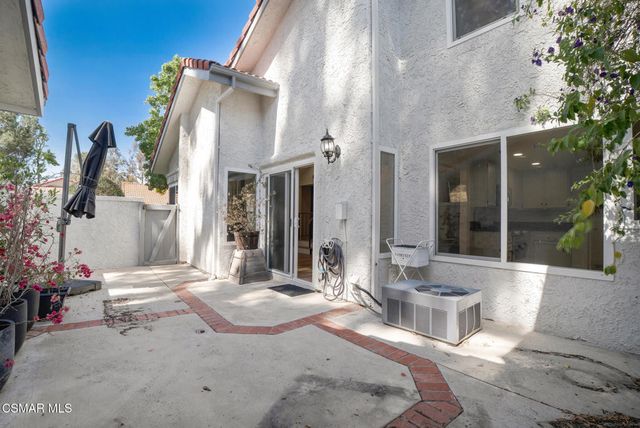 974 Quarterhorse Lane, Oak Park, CA 91377