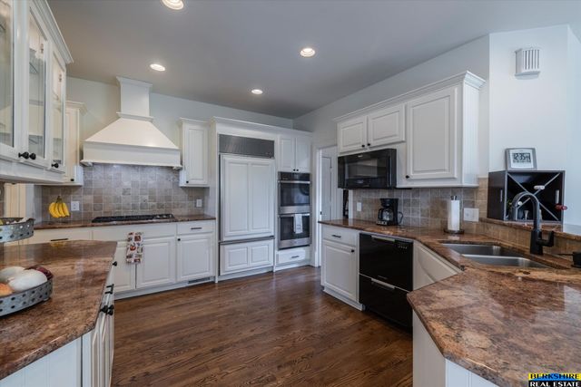 1801 S 186 Street, Omaha, NE 68130