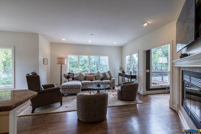 1801 S 186 Street, Omaha, NE 68130