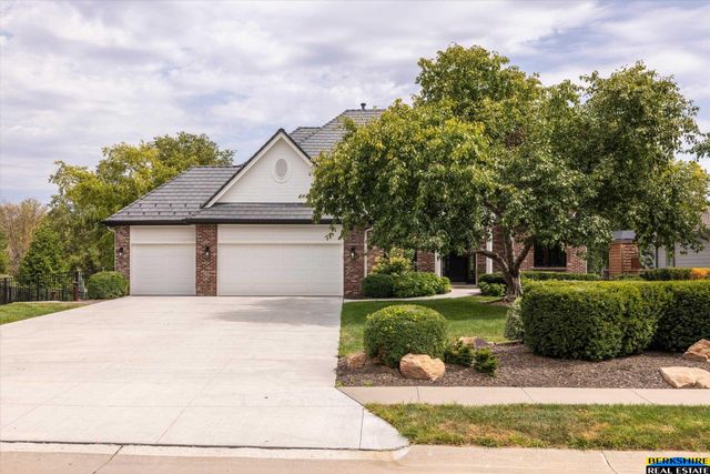 1801 S 186 Street, Omaha, NE 68130