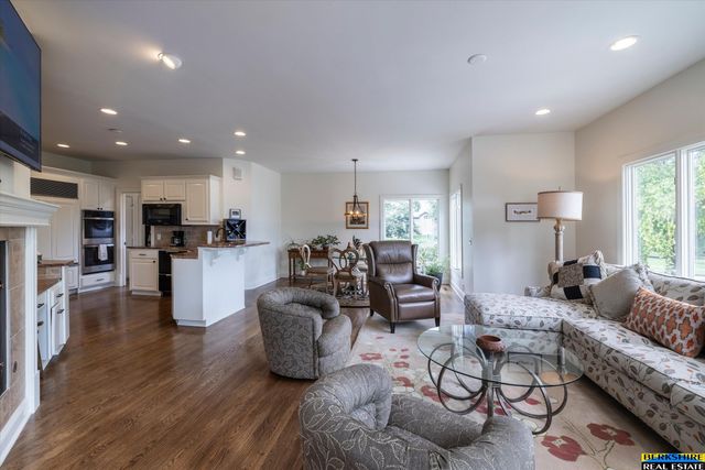 1801 S 186 Street, Omaha, NE 68130
