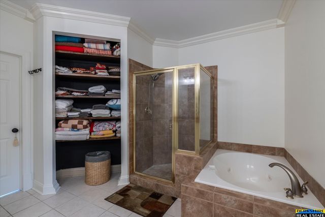 1801 S 186 Street, Omaha, NE 68130