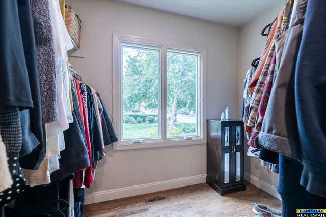 1801 S 186 Street, Omaha, NE 68130