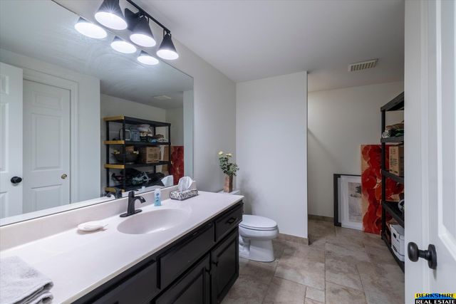 1801 S 186 Street, Omaha, NE 68130