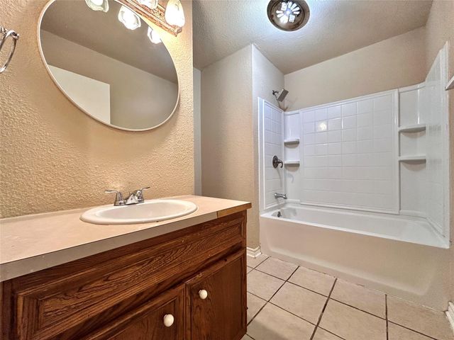 510 Powell DR, Leander, TX 78641