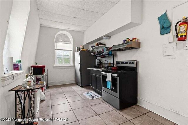 125 W Commerce Street, Bridgeton, NJ 08302