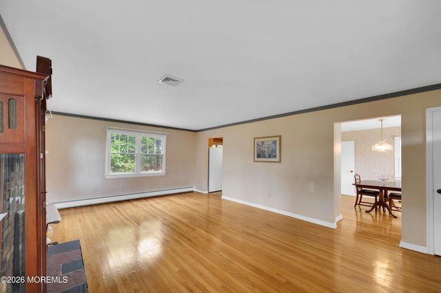 23 Newtons Corner Road, Howell, NJ 07731