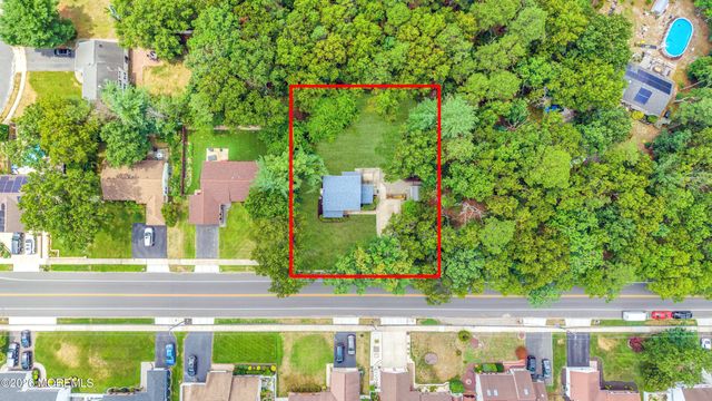 23 Newtons Corner Road, Howell, NJ 07731