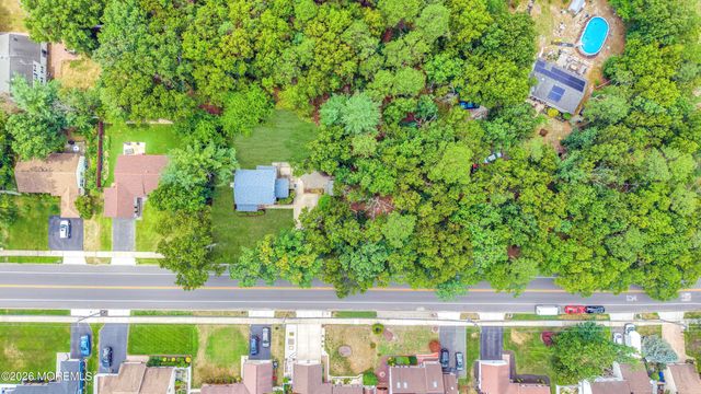 23 Newtons Corner Road, Howell, NJ 07731