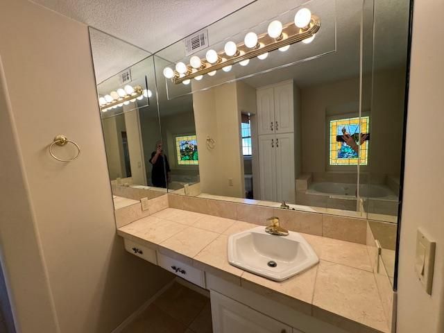 310 Big SPUR N, Horseshoe Bay, TX 78657