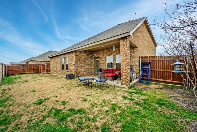 622 Clearlake Drive, Waxahachie, TX 75165