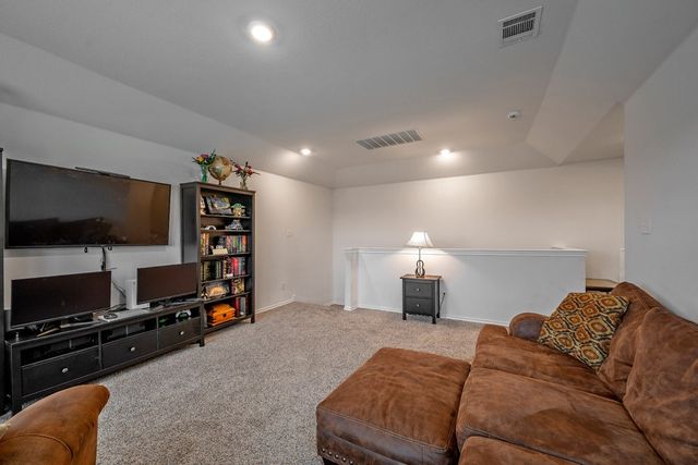 622 Clearlake Drive, Waxahachie, TX 75165