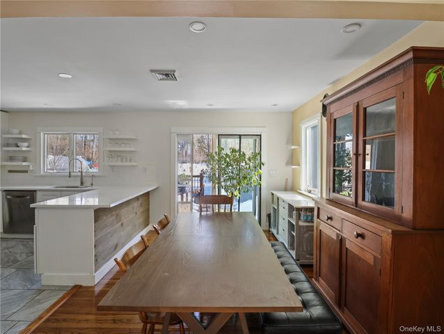5 Mark Lane, New City, NY 10956