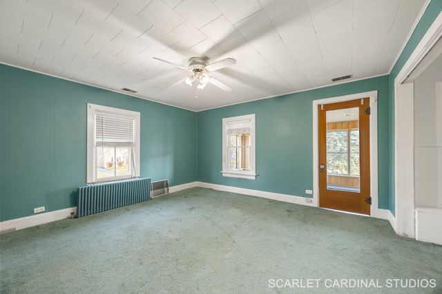 27 E Jackson Street, Villa Park, IL 60181