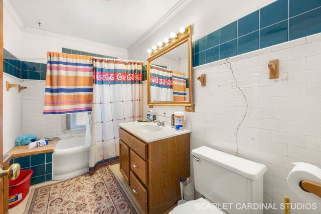 27 E Jackson Street, Villa Park, IL 60181