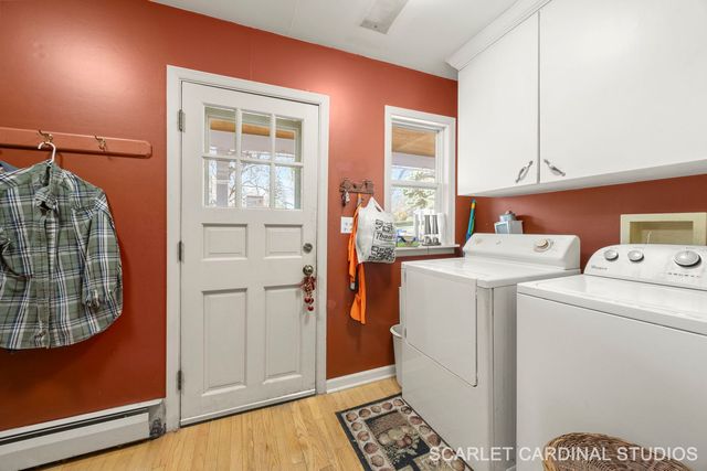 27 E Jackson Street, Villa Park, IL 60181