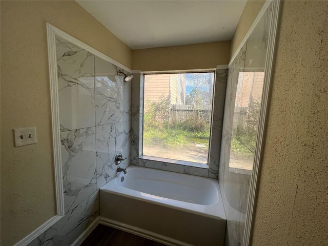 11039 Holworth Drive, Houston, TX 77072