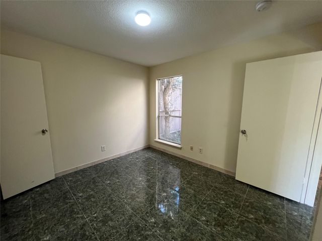 11039 Holworth Drive, Houston, TX 77072