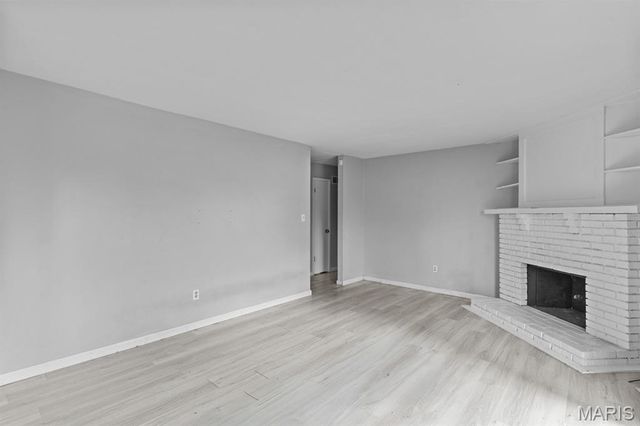 12322 Spanish Pond Road, St Louis, MO 63138