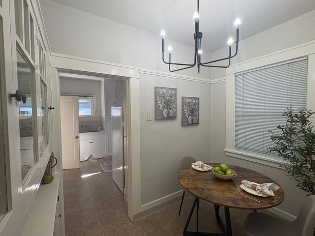 422 Sycamore Ave, Modesto, CA 95354