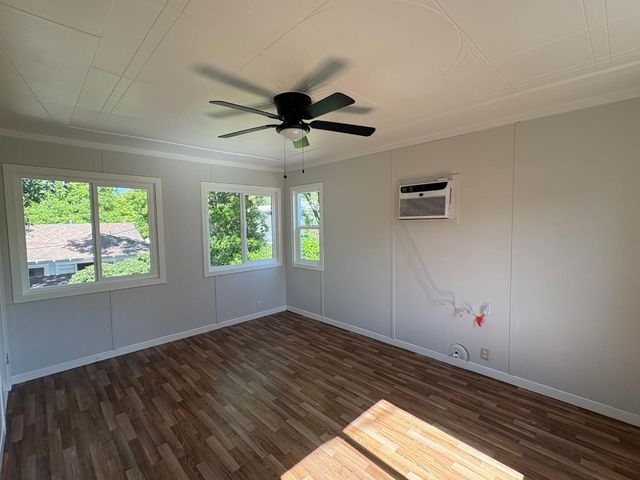 422 Sycamore Ave, Modesto, CA 95354