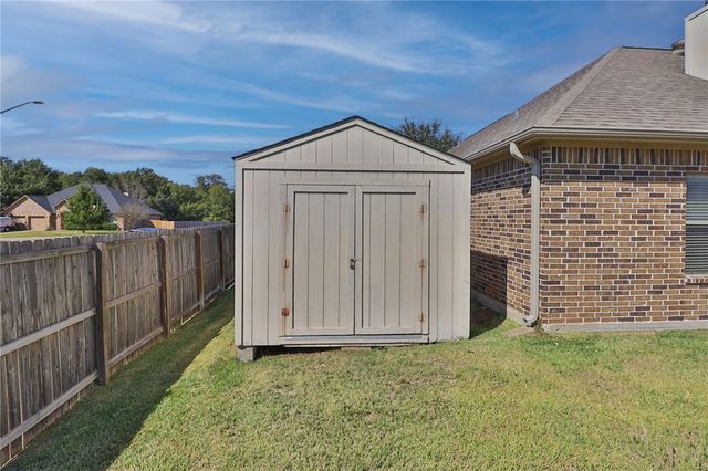 3900 Ambrose Court, Bryan, TX 77808