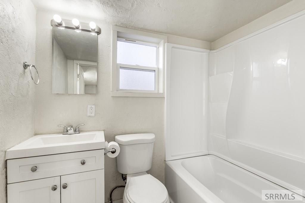 Image 7 of property listing at 730 10th Street, Idaho Falls, ID 83404