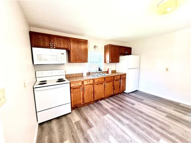 1402 W Walnut Street, Nevada, MO 64772