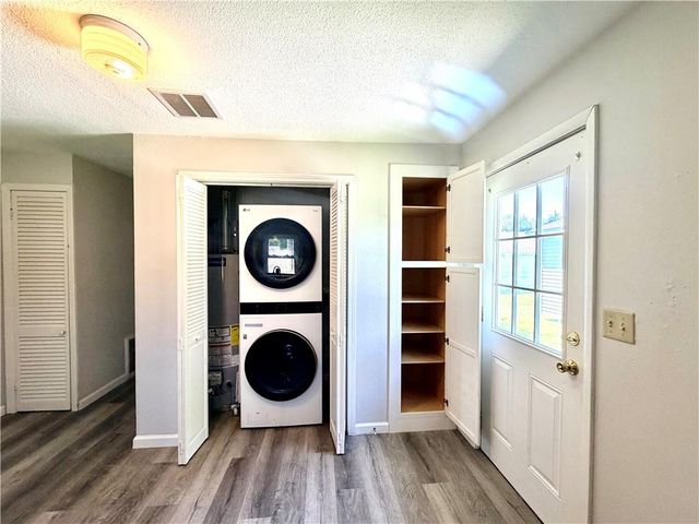 1402 W Walnut Street, Nevada, MO 64772