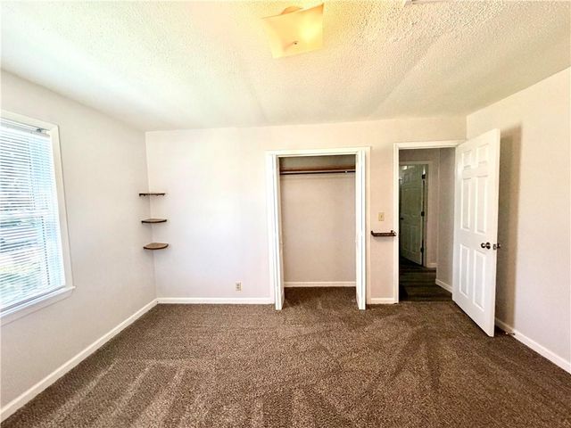 1402 W Walnut Street, Nevada, MO 64772