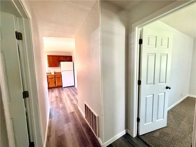 1402 W Walnut Street, Nevada, MO 64772
