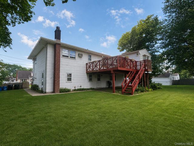 344 47th Street, Lindenhurst, NY 11757