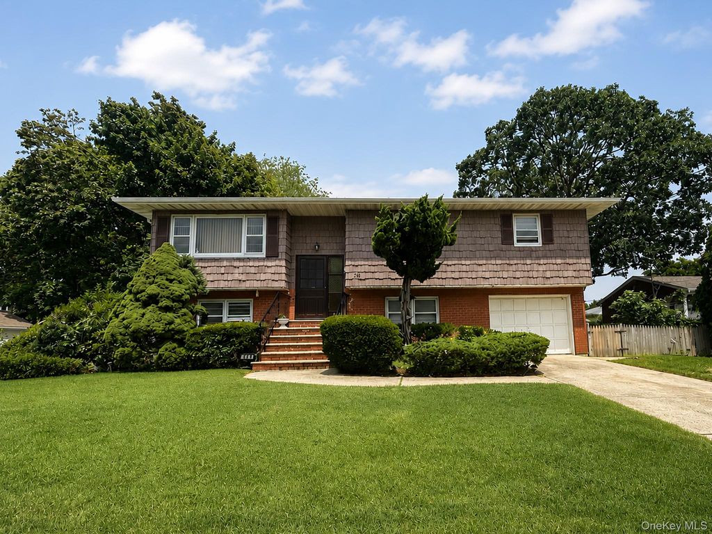 344 47th Street, Lindenhurst, NY 11757