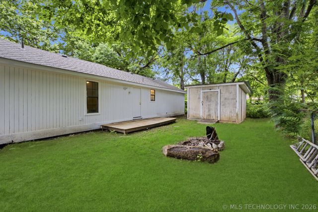 105 S Old Main Street, Coweta, OK 74429