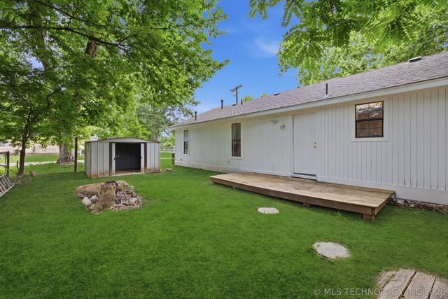 105 S Old Main Street, Coweta, OK 74429