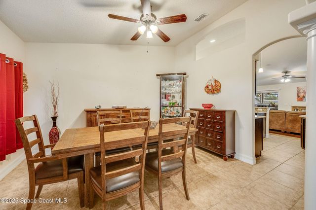 341 Dolphin Street SE, Palm Bay, FL 32909